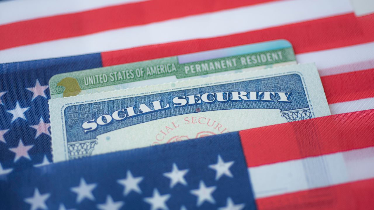 Die Green Card: Ein Weg zur dauerhaften Aufenthalts- und Arbeitserlaubnis in den USA